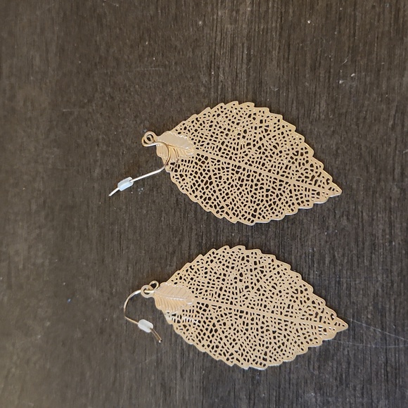 Earrings - Picture 2 of 5